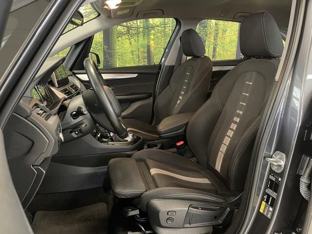 BMW 2-SERIE Active Tourer 225xe iPerformance High Executive | Rijmodus Regeling | Stuurwielverwarming | Stoelverwarming | Lane Assist | Spraakbediening |