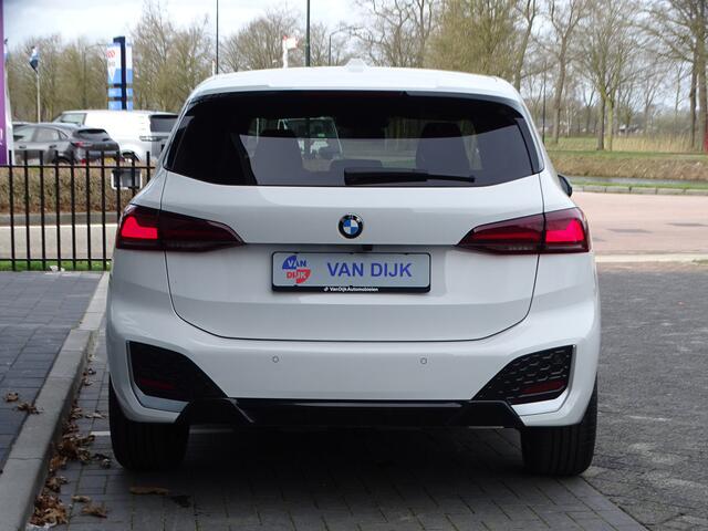 BMW 2-SERIE 218i Active Tourer M Sportpakket Sportstoelen Adaptief M-onderstel Parkeerhulpsysteem 18''LM Velgen