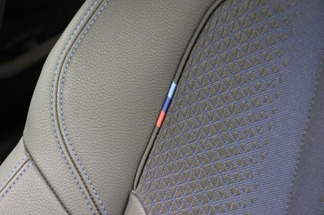 BMW 2-SERIE 218i M-Sport Automaat - Digitaal Cockpit, Carplay, Half Leer, Stoelverw.