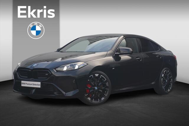 BMW 2-SERIE Gran Coupé M235 xDrive | Driving Assistant Professional / Head-up / Rondomzicht Camera's / M sportstoelen / Elektrische Stoelen + Memory