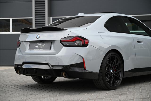 BMW 2-SERIE Coupé 220i M-PERFORMANCE / SCHUIFDAK / M-SEATS / CARBON / MEMORY / CAMERA / 20" / UNIEK