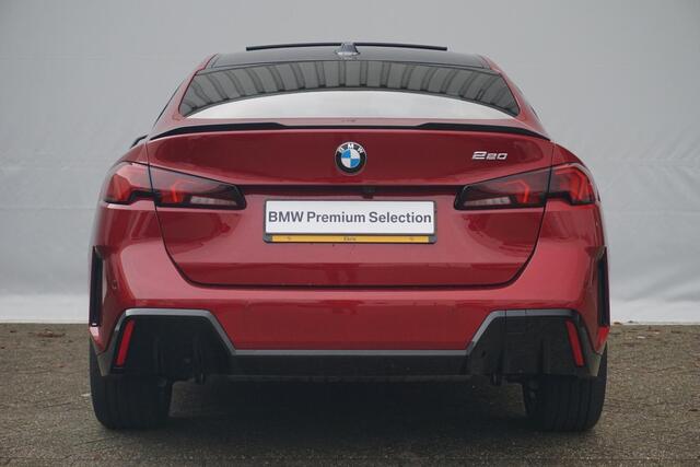 BMW 2-SERIE Gran Coupé 220 M Sportpakket Pro 19'' / Panoramadak / Comfort Access / Driving Assistant | Ekris Selection