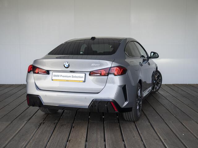 BMW 2-SERIE Gran Coupé 220 | M-Sportpakket | Premium Pack | Verwarmd Stuurwiel | Comfort Access | Harman-Kardon | 18'' | Ekris Selection