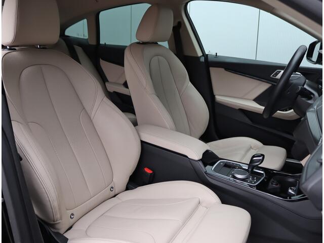 BMW 2-SERIE Gran Coupé 218i Luxury Line | Leder | Stoelverwarming | Org. NL