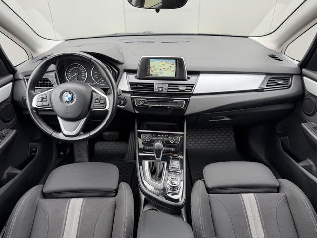 BMW 2-SERIE Active Tourer 218i High Executive | Sportstoelen | Navigatie | Stoelverwarming