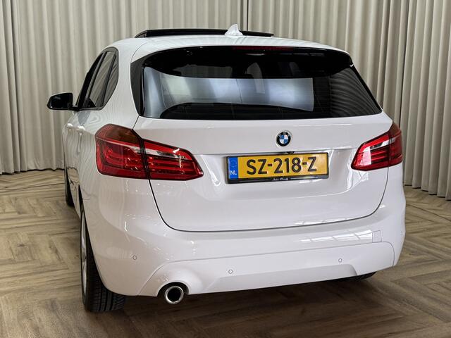 BMW 2-SERIE Active Tourer 218i Executive Panoramadak / Org.NL! / Carplay / Digital Cockpit / Cruise / ECC Clima / Navigatie / 17'' LMV