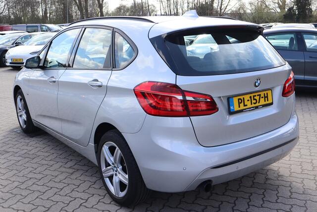 BMW 2-SERIE Active Tourer 218i Executive Climate control, Cruise control, Navigatie, Elektrische ramen, Lichtmetalen wielen