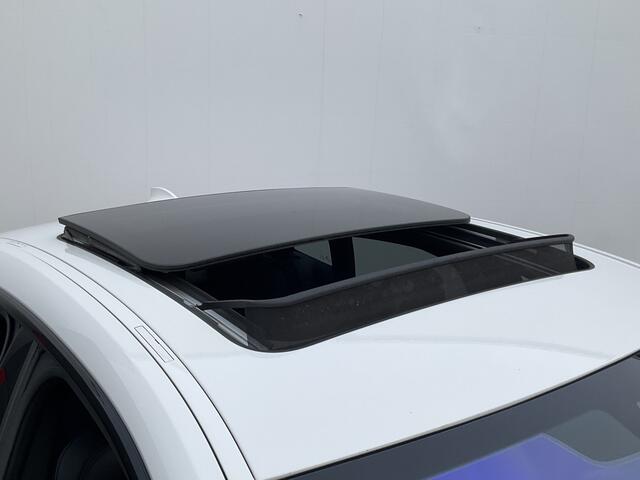 BMW 2-SERIE Gran Coupé 218i M Sport Edition Pano.dak HUD Stoelverw. Carplay Alpinweiß DAB LED