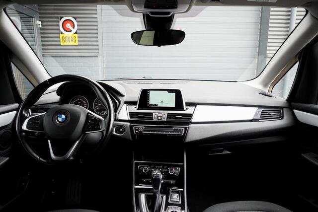 BMW 2-SERIE Active Tourer 225xe iP Executive / PDC / Stoelverwarming / LED / Elek Klep