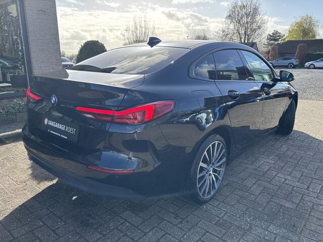 BMW 2-SERIE Gran Coupé 218i Executive Carplay / Full LED / Stoelverwarming