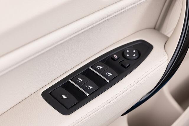 BMW 2-SERIE 230 i Cabriolet High Executive Automaat | LEDER | LED *GOEDE VRIJDAG + 2e PAASDAG OPEN!*