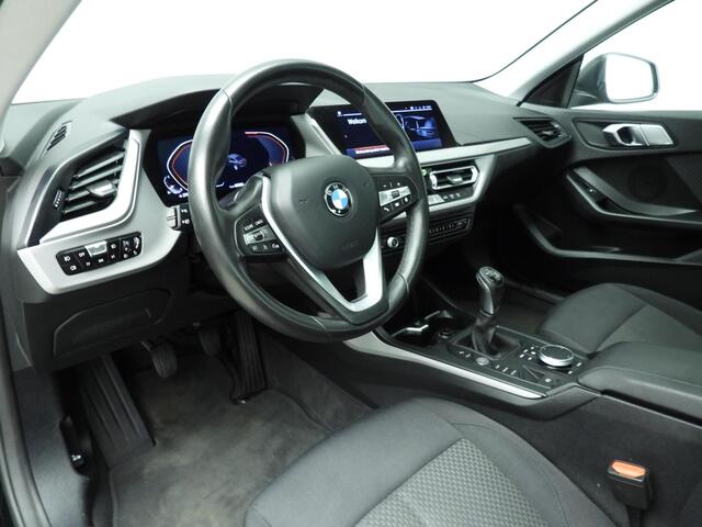 BMW 2-SERIE Gran Coupe 218i | LED | Navigatie | Schuifdak | Clima | PDC | Cruise controle | DAB | Alu 17 inch
