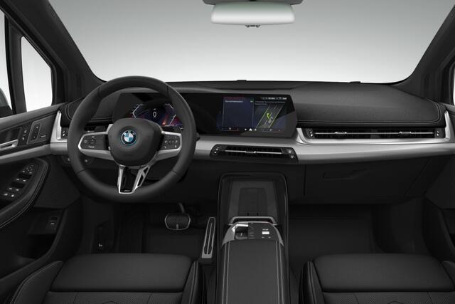 BMW 2-SERIE Active Tourer 225e xDrive | M Sportpakket | Premium Pack | Comfort Pack | Travel Pack | Trekhaak