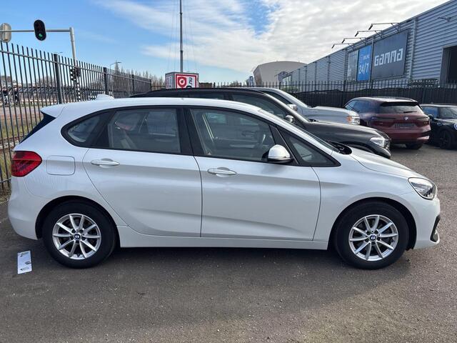 BMW 2-SERIE Active Tourer 218i Executive Automaat | Navi Plus | PDC | Head-Up Display | Metallic | 20.000 km!!! Verwacht eind april | 2 jaar BMW Garantie