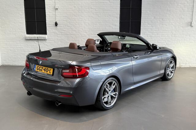 BMW 2-SERIE Cabrio M240i High Executive Stoelverw. - Groot Navi - Sportstoelen - Harman Kardon