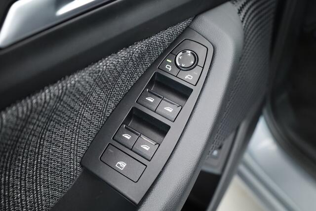 BMW 2-SERIE Active Tourer 218i | Navi | All Seasons | Camera | Apple CarPlay | LED | Stoelverw. | Cruise Ctrl.