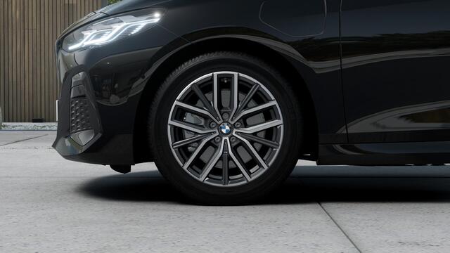 BMW 2-SERIE Active Tourer 225e xDrive M Sport Automaat / Trekhaak / Sportstoelen / Adaptieve LED / Head-Up / M Adaptief onderstel / Parking Assistant Plus / Comfort Access