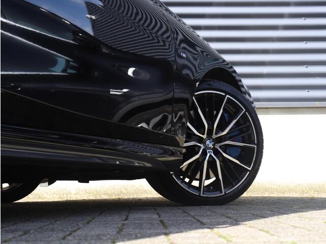 BMW 2-SERIE Gran Coupé 218i | High Executive | M Sportpakket | Harman Kardon | Stuurwiel Verwarmd | Sportstoelen | Camera | M Sportremmen | 19'' LMV