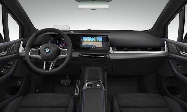 BMW 2-SERIE Active Tourer 225e xDrive M Sportpakket | Travel Pack | Driver Assistant Plus | Stoelen Pakket | Trekhaak Pakket