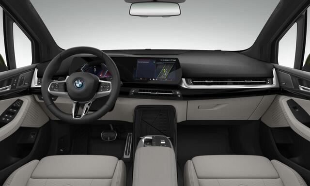 BMW 2-SERIE Active Tourer 225e xDrive M Sportpakket | Travel Pack | Driver Assistant Plus | Stoelen Pakket | Trekhaak Pakket