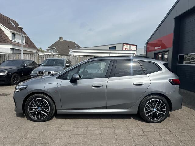BMW 2-SERIE Active Tourer 225e xDrive M-Sport Pano|360camera|Adaptief