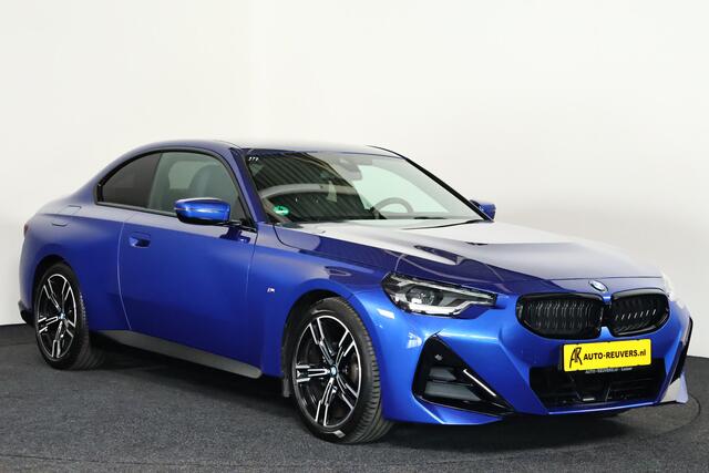 BMW 2-SERIE Coupé 218i / LED / HUD / Navi / CarPlay / Portimao Blauw