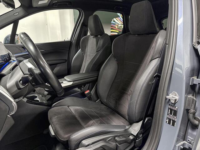 BMW 2-SERIE Active Tourer 218i | M-Sport | Comfort Access | Panoramadak | Stoelverwarming | Stuurverwarming