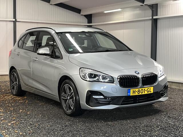 BMW 2-SERIE Active Tourer 218i High Exe Edit. AUT. NL AUTO SPORTPAKK LEDER NAVI LED CAM DAB AFN.TREKH