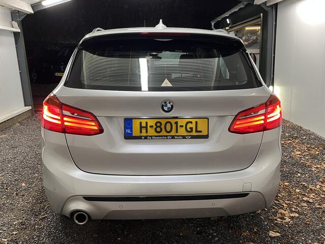 BMW 2-SERIE Active Tourer 218i High Exe Edit. AUT. NL AUTO SPORTPAKK LEDER NAVI LED CAM DAB AFN.TREKH