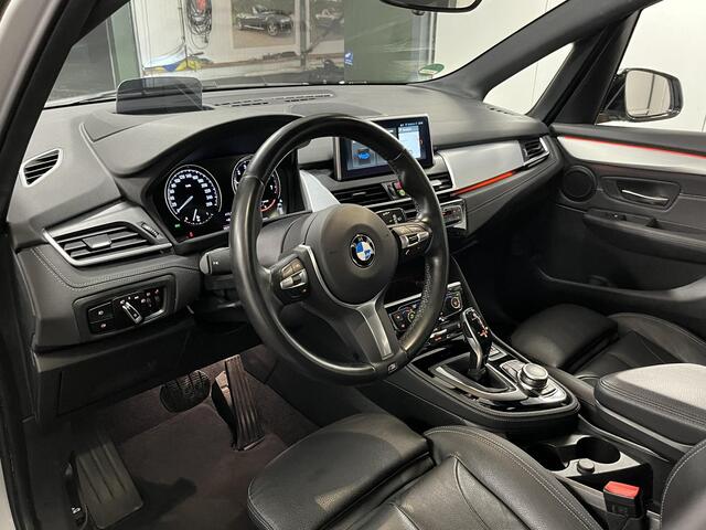 BMW 2-SERIE Active Tourer 218i High Exe Edit. AUT. NL AUTO SPORTPAKK LEDER NAVI LED CAM DAB AFN.TREKH