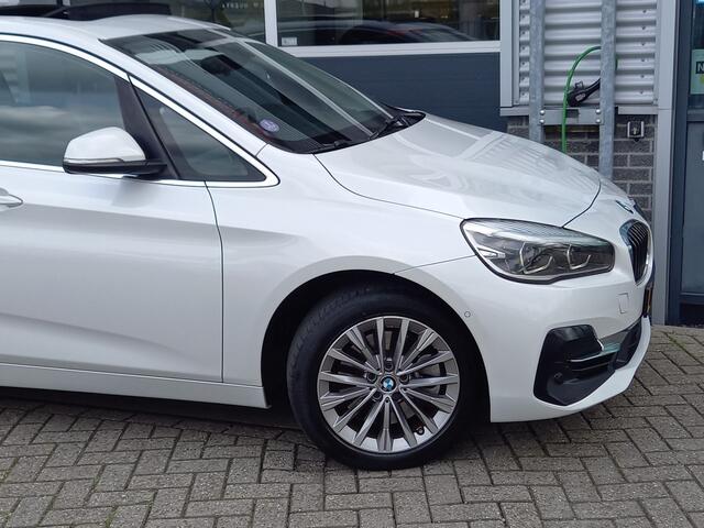 BMW 2-SERIE Active Tourer 225xe iPerformance High Executive - PANO - HEAD-UP - LEER - HARMAN KARDON -