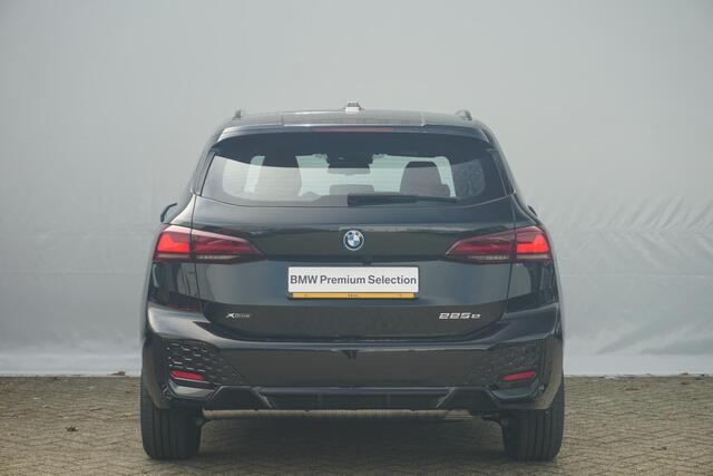 BMW 2-SERIE Active Tourer 225e xDrive | M Sportpakket | Head-Up Display | Harman Kardon | Trekhaak