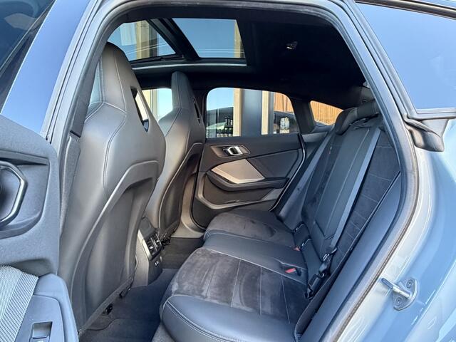 BMW 2-SERIE Gran Coupé 220 AUT M-Sport | Pano | Kuipstoelen | H&K | Driving assistant p