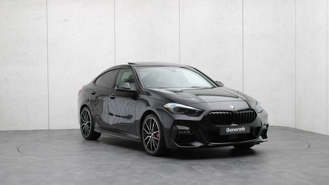 BMW 2-SERIE Gran Coupé 220i M-Sport | Head-up | Panoramadak | Harman/Kardon | Comfort Access | Trekhaak