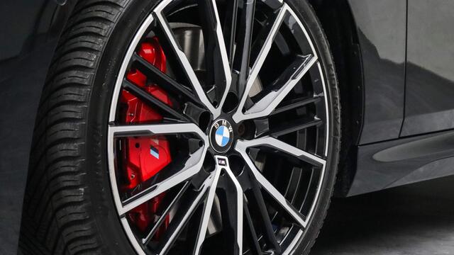 BMW 2-SERIE Gran Coupé 220i M-Sport | Head-up | Panoramadak | Harman/Kardon | Comfort Access | Trekhaak