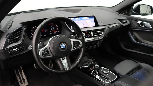 BMW 2-SERIE Gran Coupé 220i M-Sport | Head-up | Panoramadak | Harman/Kardon | Comfort Access | Trekhaak
