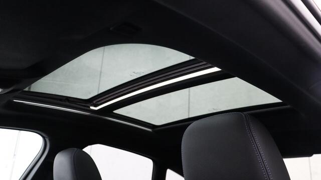 BMW 2-SERIE Gran Coupé 220i M-Sport | Head-up | Panoramadak | Harman/Kardon | Comfort Access | Trekhaak