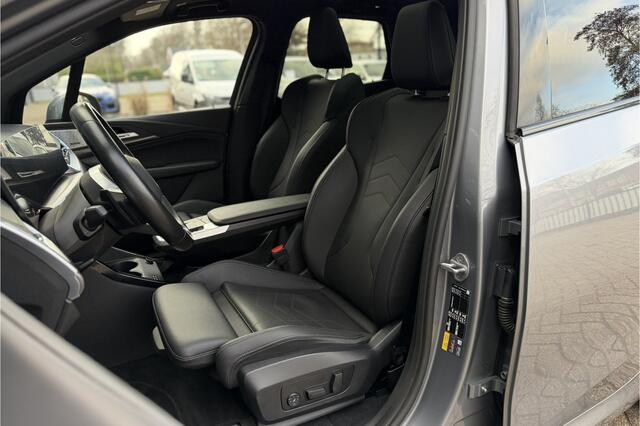 BMW 2-SERIE Act.Tourer 230e xDrive 326 PK M-Sport | Panodak | Head-up | Memory | Harman Kardon | Comfort Access