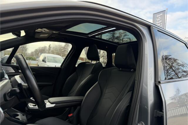 BMW 2-SERIE Act.Tourer 230e xDrive 326 PK M-Sport | Panodak | Head-up | Memory | Harman Kardon | Comfort Access