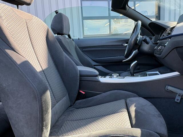 BMW 2-SERIE 220I High Executive M-sport I Alcantara I Navi