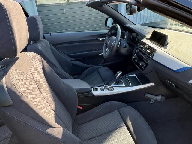 BMW 2-SERIE 220I High Executive M-sport I Alcantara I Navi
