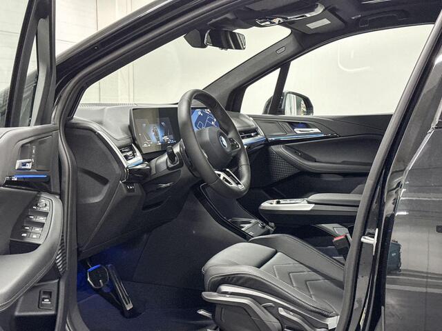BMW 2-SERIE Active Tourer 225e xDrive | M-Sport | Travel Pack | Premium Pack | Driving Assistant | Panoramadak | Comfort Access | Trekhaak l Huisselectie