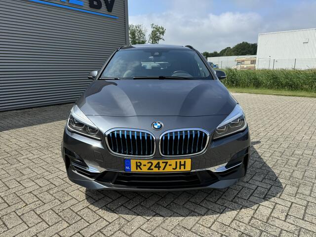 BMW 2-SERIE Active Tourer 225xe iPerformance High Executive LED ACC Panoramadak Stuurwielverwarming Trekhaak Carplay Harman-Kardon Sound