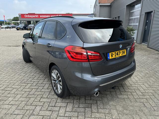 BMW 2-SERIE Active Tourer 225xe iPerformance High Executive LED ACC Panoramadak Stuurwielverwarming Trekhaak Carplay Harman-Kardon Sound