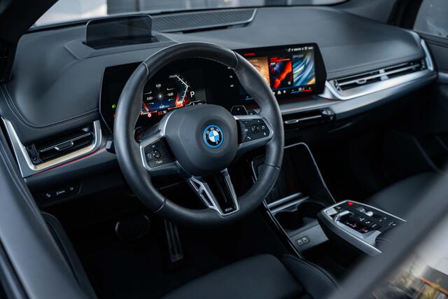 BMW 2-SERIE Active Tourer 225e xDrive - M Sport | Panorama | 360 Camera | Stoelverwarming