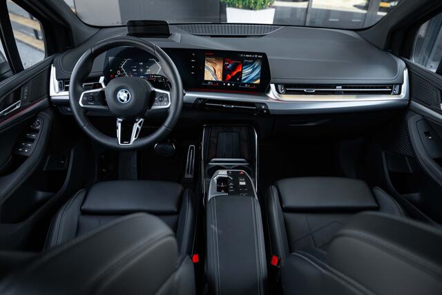 BMW 2-SERIE Active Tourer 225e xDrive - M Sport | Panorama | 360 Camera | Stoelverwarming