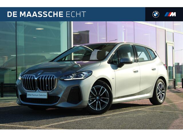 BMW 2-SERIE Active Tourer 220i M Sport Automaat / Trekhaak / Achteruitrijcamera / Adaptieve LED / Comfort Access / M Adaptief onderstel / Parking Assistant / Stoelverwarming