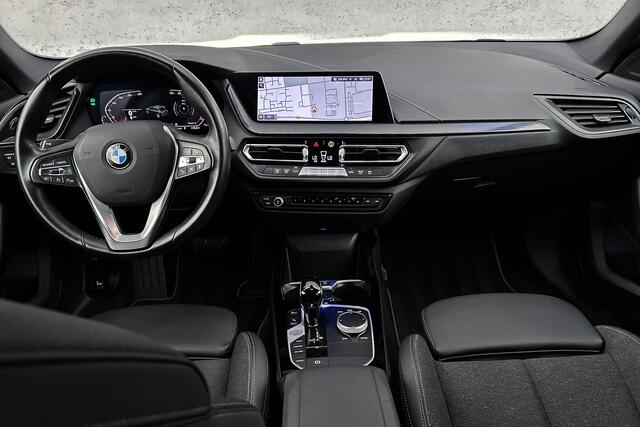 BMW 2-SERIE Gran Coupé 218i Business Edition | Camera | LED koplampen | Digitaal display | Sportstoelen