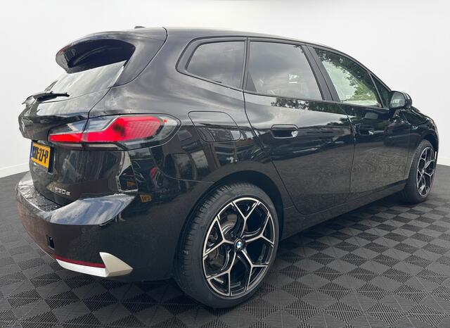 BMW 2-SERIE Active Tourer 230e xDrive aut., Soh 95% | Trekhaak | Vol opties