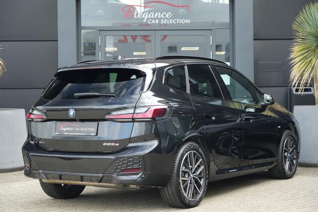 BMW 2-SERIE Active Tourer 225e xDrive M Sport 245pk Panoramadak/Navigatie/360Camera